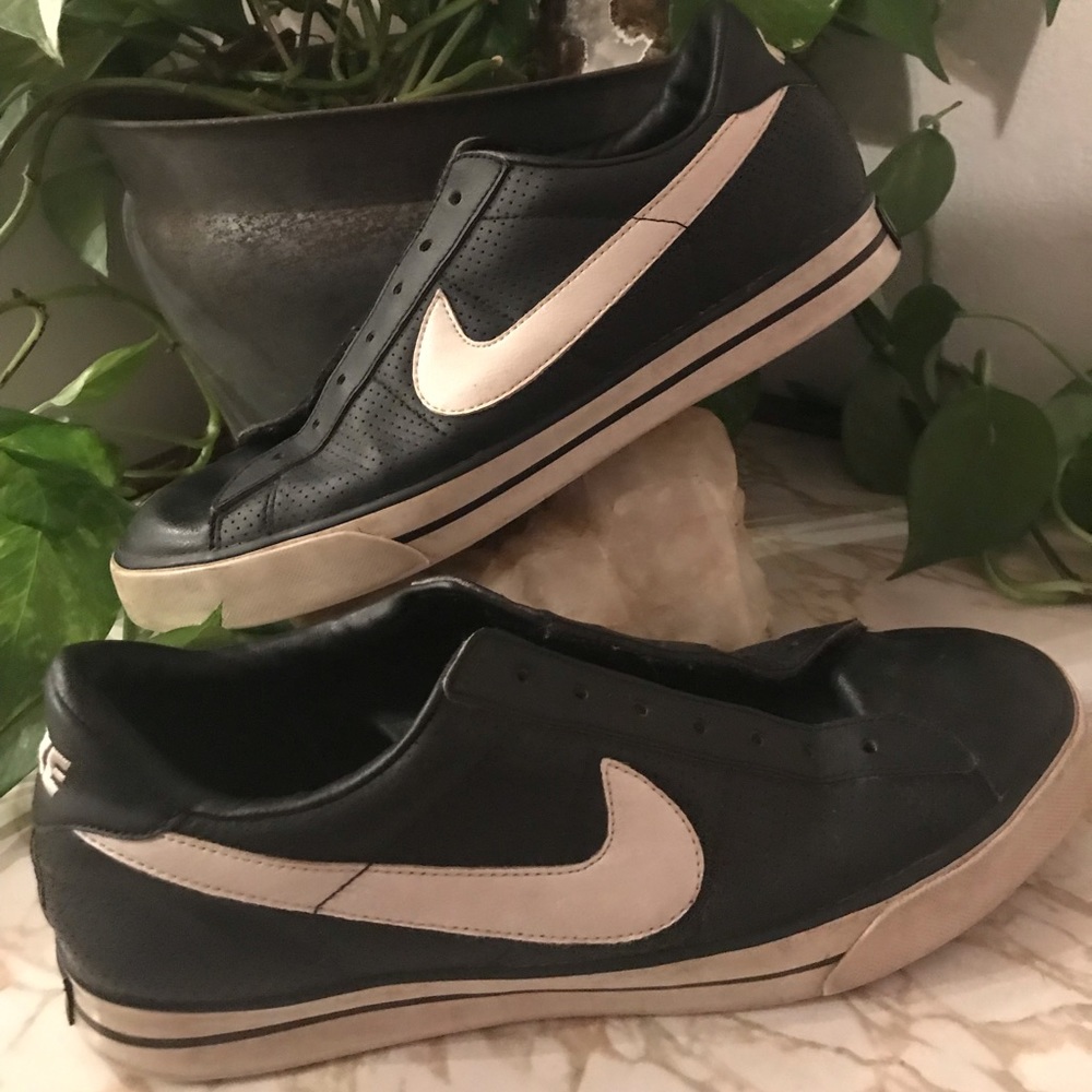 Black and White Nike’s